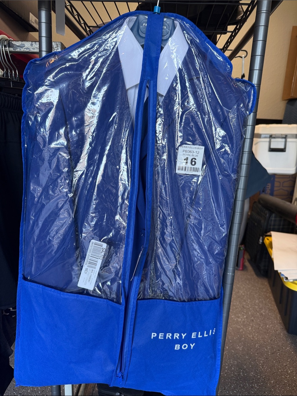 Boys complete Suit Jacket, shirt, tie and pants. Size 16